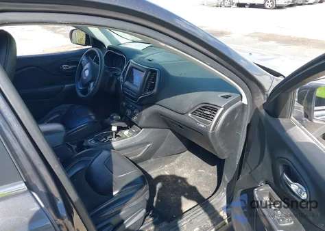 2020 Jeep Cherokee Latitude Plus Fwd z USA, uszkodzony, nr VIN 1C4PJLLB7LD561545